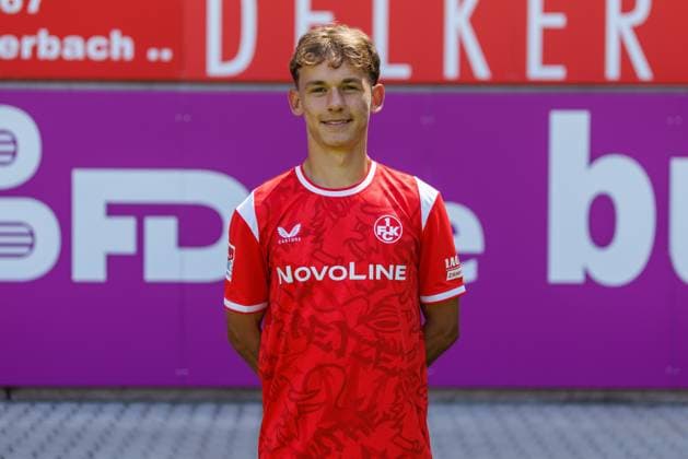 Ben Jungfleisch (1.FC Kaiserslautern), 1.FC Kaiserslautern, 2.Bundesliga, Porträttermin, 2026 2027, 29.07.2026 1.FC Kaiserslautern, 2.Bundesliga, Porträttermin, 2026 2027, 29.07.2026 Kaiserslautern *** Ben Jungfleisch, 1. FC Kaiserslautern, 1. FC Kaiserslautern, 2. Bundesliga, photo shoot, 2026–2027, July 29, 2026, 1 FC Kaiserslautern, 2. Bundesliga, photo shoot, 2026–2027, July 29, 2026, Kaiserslautern Copyright: xEibner-Pressefoto AlexanderxNeisx EP_ANS