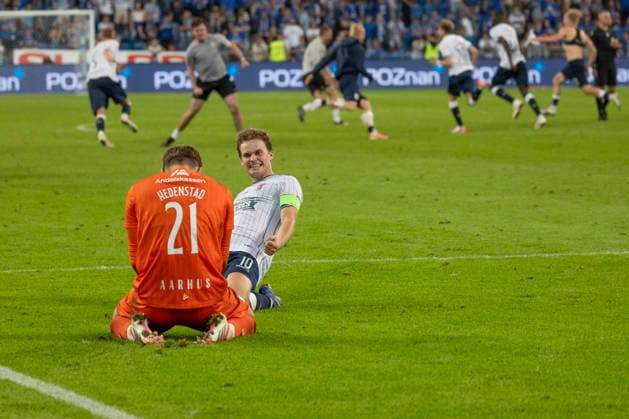 Lech Poznan - Aarhus FC 29.07.2026 football, Poznan , UEFA Champions League Second qualifying round (pilka nozna, Liga Mistrzow, kwalifikacje, runda kwalifikacyjna mecz) game match Lech Poznan - Aarhus FC image shows:AGF Aarhus win the game after penalty kicks, promote to the next round, react, Mads Christiansen (L) Kristian Arnstad (R) photo Katarzyna Plewczynska Fotostyk Copyright: xKatarzynaxPlewczynska Fotostykx 20260729KAPL8619