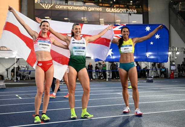 COM26 ATHLETICS, Silver medalist Jade O Dowda of England, Gold medalist Katherine O Connor of Northern Ireland and Bronze medalist Tori West of Australia pose for a photo after the Women s Heptathlon during the Glasgow 2026 Commonwealth Games at Scotstoun Stadiumin Glasgow, Scotland, Wednesday, July 29, 2026. ( NO ARCHIVING, EDITORIAL USE ONLY Glasgow Scotland United Kingdom  Copyright: xJOELxCARRETTx 20260730146278845830