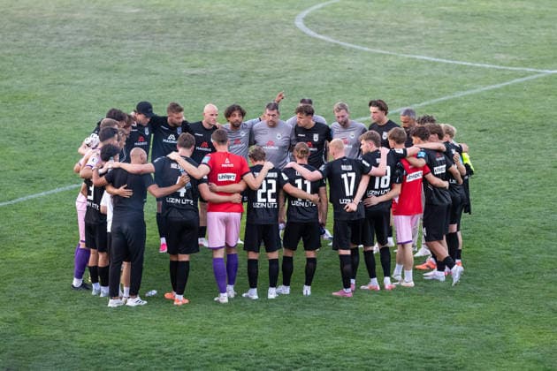 Team Teamkreis Mannschaft Mannschaftskreis SSV Ulm 1846 Fußball nach Spielende VfB Friedrichshafen vs. SSV Ulm 1846 Fußball, Fussball, Wfv-Pokal, 2. Runde, Zeppelinstadion Friedrichshafen 29.07.26 VfB Friedrichshafen vs. SSV Ulm 1846 Fußball, Fussball, Wfv-Pokal, 2. Runde, Zeppelinstadion Friedrichshafen 29.07.26 Friedrichshafen *** Team, Team Circle, Squad, Squad Circle, SSV Ulm 1846 Soccer after the final whistle: VfB Friedrichshafen vs. SSV Ulm 1846 Soccer, Wfv Cup, 2nd Round, Zeppelinstadion Friedrichshafen 07 29 26 VfB Friedrichshafen vs. SSV Ulm 1846 Soccer, WfV Cup, 2nd Round, Zeppelin Stadium, Friedrichshafen, July 29, 2026, Friedrichshafen Copyright: xEibner-Pressefotox EP_EER