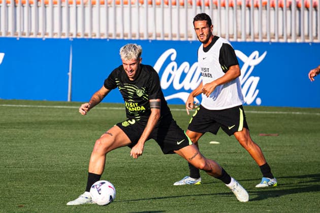 ESP: Atletico de Madrid v Getafe CF Pre season match 2026 2027 Matteo Ruggeri and Koke of Atletico de Madrid are warm up before Pre season match between Atletico de Madrid and Getafe at Estadio Cerro del Espino on July 29, 2026 in Majadahonda, Madrid, Spain. Madrid Madrid Spain Football *** ESP Atlético de Madrid vs. Getafe CF, 2026–2027 Preseason Match: Matteo Ruggeri and Koke of Atlético de Madrid warm up before the preseason match between Atlético de Madrid and Getafe at Estadio Cerro del Espino on July 29, 2026, in Majadahonda, Madrid, Spain Madrid Madrid Spain Soccer Copyright: xAlejandroxMatiasx