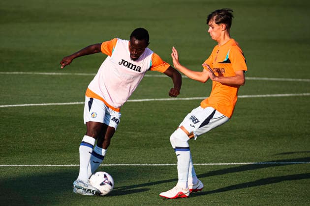 ESP: Atletico de Madrid v Getafe CF Pre season match 2026 2027 Djene of Getafe is defended by hsi teammate Alex Lozano before Pre season match between Atletico de Madrid and Getafe at Estadio Cerro del Espino on July 29, 2026 in Majadahonda, Madrid, Spain. Madrid Madrid Spain Football *** ESP Atlético de Madrid vs. Getafe CF, 2026–2027 Preseason Match: Getafe s Djene is defended by his teammate Alex Lozano before the preseason match between Atlético de Madrid and Getafe at Estadio Cerro del Espino on July 29, 2026 in Majadahonda, Madrid, Spain Madrid Madrid Spain Soccer Copyright: xAlejandroxMatiasx