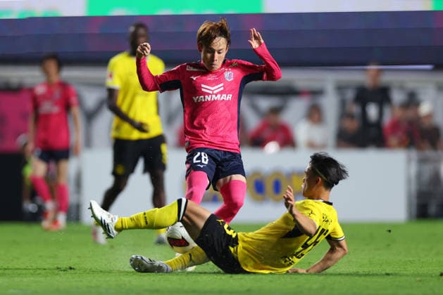 (L to R) Kosei Okazawa (Cerezo), Takato Yamamoto (Dortmund), JULY 29, 2026 - Football Soccer : Cerezo Osaka Global Challenge 2026 between Cerezo Osaka 1-0 Borussia Dortmund at Yanmar Hanasaka Stadium in Osaka, Japan. Noxthirdxpartyxsales  aflo_339489016 NaokixMoritax