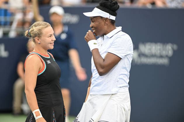 July 29, 2026, Washington, D.C, U.S: VENUS WILLIAMS talks strategy with her partner DIANA SHNAIDER during her doubles match at the Rock Creek Tennis Center. Tennis 2026 - Mubadala Open  - ZUMAg196 20260729_zap_g196_034 Copyright: xKylexGustafsonx