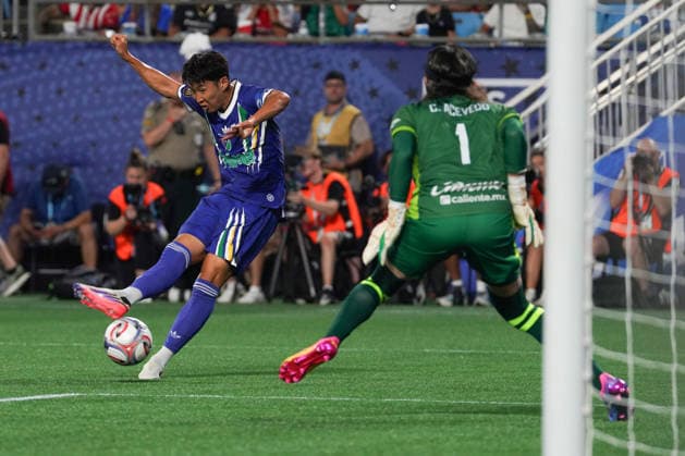 Son Heung-Min (L) of MLS, Fussball Herren, USA All Stars in action during the Major League Soccer All-Star Game between MLS All Stars and Liga MX All-Stars at Bank of America stadium in Charlotte, USA, 29 jULY 2026. All-Star Game: MLS All Stars vs. Liga MX All-Stars !ACHTUNG: NUR REDAKTIONELLE NUTZUNG!  Copyright: xKennethxFernandezx GR4010 20260730-55021027056_1