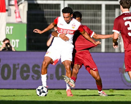 29.07.2026, xpsx, Fussball Testspiel, Kickers Offenbach - VfB Stuttgart v.l. Tiago Tomas (VfB Stuttgart), Adam Loune (Offenbacher Kickers) (DFL DFB REGULATIONS PROHIBIT ANY USE OF PHOTOGRAPHS as IMAGE SEQUENCES and or QUASI-VIDEO) emspor Offenbach *** July 29, 2026, xpsx, soccer friendly match, Kickers Offenbach vs. VfB Stuttgart, Tiago Tomas (VfB Stuttgart), Adam Loune (Offenbacher Kickers). DFL and DFB regulations prohibit any use of photographs as image sequences and or quasi-video. emspor Offenbach