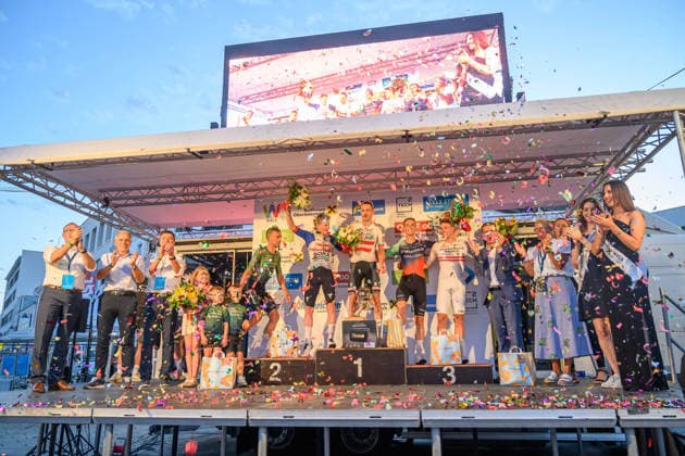 wels, austria, 29 july 2026, bicycle race welser innenstadtkriterium, awarding ceremony men s race *** Wels, Österreich, 29. Juli 2026, Radrennen Welser Innenstadtkriterium , Siegerehrung beim Herrenrennen Copyright: xx