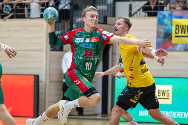 HBL - 26 27 Testspiel SC Magdeburg vs.HSC 2000 Coburg Testspiel Halle, Deutschland 29.Juli 2026: HBL - 26 27 Testspiel SC Magdeburg vs.HSC 2000 Coburg Testspiel Im Bild:Gisli Thorgeir Kristjansson (Magdeburg) und Jakob Knauer (Coburg) Halle-Neustadt SWH.arena Sachsen-Anhalt Deutschland *** HBL 26 27 Exhibition Game: SC Magdeburg vs. HSC 2000 Coburg Exhibition Game, Indoor, Germany, July 29, 2026 HBL 26 27 Friendly Match SC Magdeburg vs. HSC 2000 Coburg Friendly Match Pictured: Gisli Thorgeir Kristjansson (Magdeburg) and Jakob Knauer (Coburg) Halle-Neustadt, SWH Arena, Saxony-Anhalt, Germany