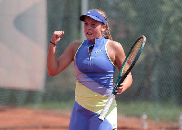 Emily Victoria Eigelsbach (GER) macht die Faust und jubelt, Jubel, Emotion, Damen Einzel, Ladies Singles, CTS Ladies Open Hechingen *** Emily Victoria Eigelsbach (GER) clenches her fist and cheers; celebration, emotion, Women s Singles, CTS Ladies Open Hechingen Copyright: xJuergenxHasenkopfx