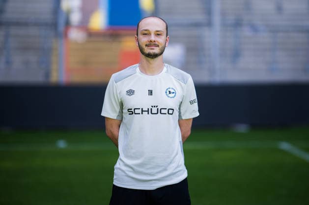 Physiotherapeut Till Horstmeyer; DSC Arminia Bielefeld; 2. BL, Porträttermin 2026 2027. Bielefeld Nordrhein-Westfalen Deutschland Schüco Arena *** Physical Therapist Till Horstmeyer, DSC Arminia Bielefeld 2 (2nd Bundesliga), Photo Shoot 2026–2027, Bielefeld, North Rhine-Westphalia, Germany, Schüco Arena
