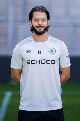 Leiter Athletik Niklas Klasen; DSC Arminia Bielefeld; 2. BL, Porträttermin 2026 2027. Bielefeld Nordrhein-Westfalen Deutschland Schüco Arena *** Head of Athletics Niklas Klasen, DSC Arminia Bielefeld 2 (2nd Bundesliga), Profile Session 2026–2027, Bielefeld, North Rhine-Westphalia, Germany, Schüco Arena