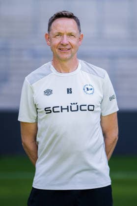 Zeugwart Rainer Schonz; DSC Arminia Bielefeld; 2. BL, Porträttermin 2026 2027. Bielefeld Nordrhein-Westfalen Deutschland Schüco Arena *** Equipment Manager Rainer Schonz, DSC Arminia Bielefeld 2 (2nd Bundesliga), Photo Shoot 2026–2027, Bielefeld, North Rhine-Westphalia, Germany, Schüco Arena