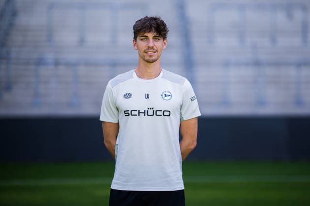 Co-Trainer Analyse Luis Allmeroth; DSC Arminia Bielefeld; 2. BL, Porträttermin 2026 2027. Bielefeld Nordrhein-Westfalen Deutschland Schüco Arena *** Assistant Coach Analysis: Luis Allmeroth, DSC Arminia Bielefeld 2 (2. Bundesliga), Profile Interview 2026–2027, Bielefeld, North Rhine-Westphalia, Germany, Schüco Arena