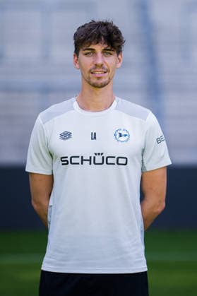 Co-Trainer Analyse Luis Allmeroth; DSC Arminia Bielefeld; 2. BL, Porträttermin 2026 2027. Bielefeld Nordrhein-Westfalen Deutschland Schüco Arena *** Assistant Coach Analysis: Luis Allmeroth, DSC Arminia Bielefeld 2 (2. Bundesliga), Profile Interview 2026–2027, Bielefeld, North Rhine-Westphalia, Germany, Schüco Arena