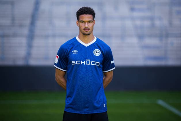 Joel Felix; DSC Arminia Bielefeld; 2. BL, Porträttermin 2026 2027. Bielefeld Nordrhein-Westfalen Deutschland Schüco Arena *** Joel Felix, DSC Arminia Bielefeld 2 (2nd Bundesliga), Photo Shoot 2026–2027, Bielefeld, North Rhine-Westphalia, Germany, Schüco Arena
