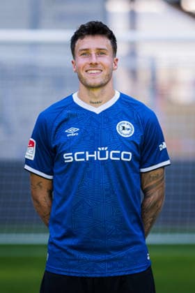 Joel Grodowski; DSC Arminia Bielefeld; 2. BL, Porträttermin 2026 2027. Bielefeld Nordrhein-Westfalen Deutschland Schüco Arena *** Joel Grodowski, DSC Arminia Bielefeld 2 (2nd Bundesliga), Photo Shoot 2026–2027, Bielefeld, North Rhine-Westphalia, Germany, Schüco Arena