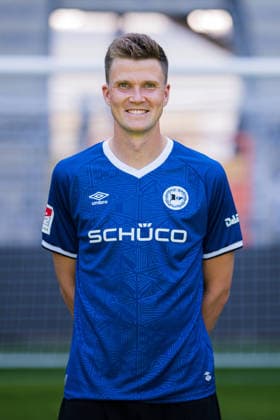 Lukas Kunze; DSC Arminia Bielefeld; 2. BL, Porträttermin 2026 2027. Bielefeld Nordrhein-Westfalen Deutschland Schüco Arena *** Lukas Kunze, DSC Arminia Bielefeld 2 (2nd Bundesliga), Photo Shoot 2026–2027, Bielefeld, North Rhine-Westphalia, Germany, Schüco Arena