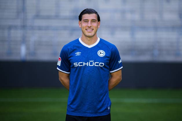 Stefano Russo; DSC Arminia Bielefeld; 2. BL, Porträttermin 2026 2027. Bielefeld Nordrhein-Westfalen Deutschland Schüco Arena *** Stefano Russo, DSC Arminia Bielefeld 2 (2nd Bundesliga), Photo Shoot 2026–2027, Bielefeld, North Rhine-Westphalia, Germany, Schüco Arena