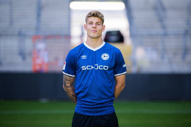 Julian Kania; DSC Arminia Bielefeld; 2. BL, Porträttermin 2026 2027. Bielefeld Nordrhein-Westfalen Deutschland Schüco Arena *** Julian Kania, DSC Arminia Bielefeld 2 (2nd Bundesliga), Photo Shoot 2026–2027, Bielefeld, North Rhine-Westphalia, Germany, Schüco Arena