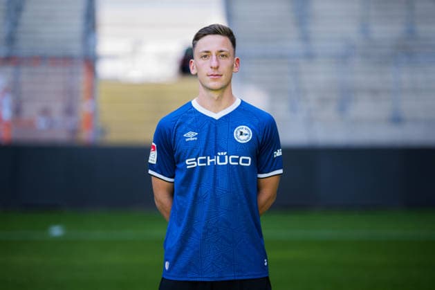 Marius Wörl; DSC Arminia Bielefeld; 2. BL, Porträttermin 2026 2027. Bielefeld Nordrhein-Westfalen Deutschland Schüco Arena *** Marius Wörl, DSC Arminia Bielefeld 2 (2nd Bundesliga), Photo Shoot 2026–2027, Bielefeld, North Rhine-Westphalia, Germany, Schüco Arena