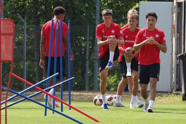 30.07.2026, xrekx, Fussball 2.Bundesliga, 1.FC Kaiserslautern - Training v.l. Owen Gibs (1.FC Kaiserslautern) Ben Jungfleisch (1.FC Kaiserslautern) Dion Hofmeister (1.FC Kaiserslautern) (DFL DFB REGULATIONS PROHIBIT ANY USE OF PHOTOGRAPHS as IMAGE SEQUENCES and or QUASI-VIDEO) Kaiserslautern *** July 30, 2026, xrekx, Soccer 2. Bundesliga, 1 FC Kaiserslautern Training v l Owen Gibs 1 FC Kaiserslautern Ben Jungfleisch 1 FC Kaiserslautern Dion Hofmeister 1 FC Kaiserslautern DFL DFB REGULATIONS PROHIBIT ANY USE OF PHOTOGRAPHS as IMAGE SEQUENCES and or QUASI-VIDEO Kaiserslautern