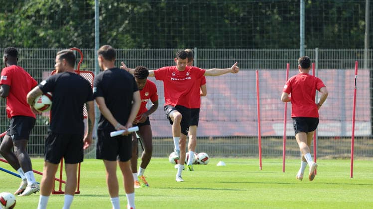 30.07.2026, xrekx, Fussball 2.Bundesliga, 1.FC Kaiserslautern - Training v.l. Erencan YardÄ±mc (1.FC Kaiserslautern) (DFL DFB REGULATIONS PROHIBIT ANY USE OF PHOTOGRAPHS as IMAGE SEQUENCES and or QUASI-VIDEO) Kaiserslautern *** July 30, 2026, xrekx, Soccer 2. Bundesliga, 1 FC Kaiserslautern Training by Erencan Yardimci 1 FC Kaiserslautern DFL DFB REGULATIONS PROHIBIT ANY USE OF PHOTOGRAPHS AS IMAGE SEQUENCES AND OR QUASI-VIDEO Kaiserslautern