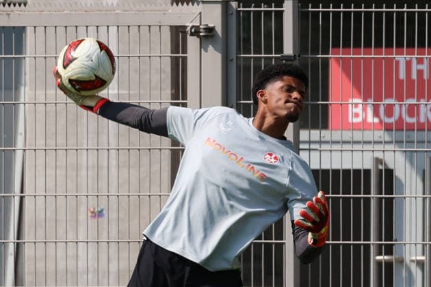 30.07.2026, xrekx, Fussball 2.Bundesliga, 1.FC Kaiserslautern - Training v.l. Yannick Onohiol (1.FC Kaiserslautern) (DFL DFB REGULATIONS PROHIBIT ANY USE OF PHOTOGRAPHS as IMAGE SEQUENCES and or QUASI-VIDEO) Kaiserslautern *** July 30, 2026, xrekx, Soccer 2. Bundesliga, 1 FC Kaiserslautern Training by Yannick Onohiol 1 FC Kaiserslautern DFL DFB REGULATIONS PROHIBIT ANY USE OF PHOTOGRAPHS AS IMAGE SEQUENCES AND OR QUASI-VIDEO Kaiserslautern