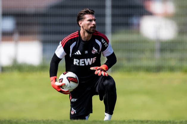 ST. JOHANN IN TIROL, AUSTRIA - JULY 30: Ron-Robert Zieler (1. FC Koeln, 20) controls the ball during a training session at trainings camp in Kitzbuehel of season 2026 27 at Koasastadion on July 30, 2026 in St. Johann in Tirol, Austria. Austria Copyright: xSteffiexWunderlx