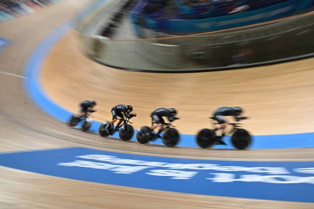 COM26 Track cycling, Rad, Radsport, Bahnrad, Bahn Team New Zealand compete during the Men™s 4000m team Pursuit Qualifying at the Glasgow 2026 Commonwealth Games at the Sir Chris Hoy Velodrome in Glasgow, Scotland, Thursday, July 30, 2026. ( NO ARCHIVING, EDITORIAL USE ONLY Glasgow United Kingdom  Copyright: xDEANxLEWINSx 20260730137978921040