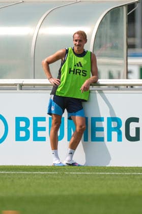 30.07.2026, Fussball, Training des FC Schalke 04. Timo Becker (FC Schalke 04). Gelsenkirchen Trainingsgelände FC Schalke 04 NRW Deutschland xRHR-FOTO YYx *** July 30, 2026, Soccer, FC Schalke 04 practice Timo Becker FC Schalke 04 Gelsenkirchen FC Schalke 04 training facility NRW Germany xRHR PHOTO YYx Copyright: RHR-FOTOx RHR-FOTO YY