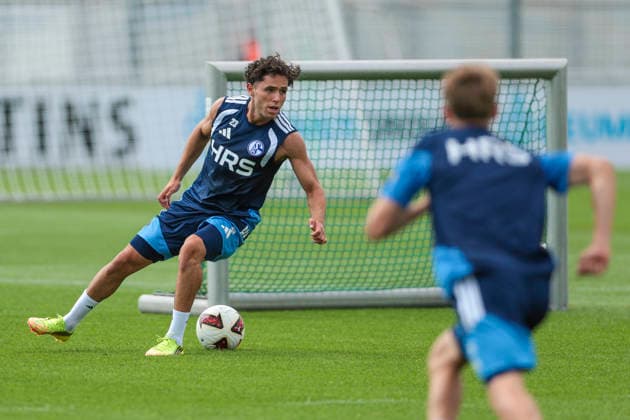 30.07.2026, Fussball, Training des FC Schalke 04. Soufiane El-Faouzi (FC Schalke 04). Gelsenkirchen Trainingsgelände FC Schalke 04 NRW Deutschland xRHR-FOTO YYx *** July 30, 2026, Soccer, FC Schalke 04 Training Session Soufiane El Faouzi FC Schalke 04 Gelsenkirchen FC Schalke 04 Training Facility NRW Germany xRHR PHOTO YYx Copyright: RHR-FOTOx RHR-FOTO YY