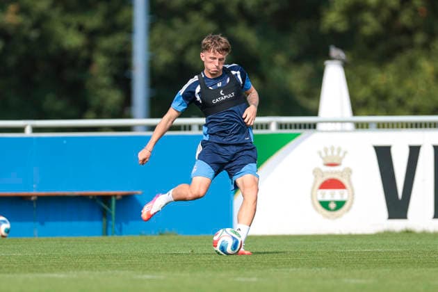 30.07.2026, Fussball, Training des FC Schalke 04. Max Grüger (FC Schalke 04). Gelsenkirchen Trainingsgelände FC Schalke 04 NRW Deutschland xRHR-FOTO YYx *** July 30, 2026, Soccer, FC Schalke 04 Training Max Grüger FC Schalke 04 Gelsenkirchen FC Schalke 04 Training Facility NRW Germany xRHR PHOTO YYx Copyright: RHR-FOTOx RHR-FOTO YY