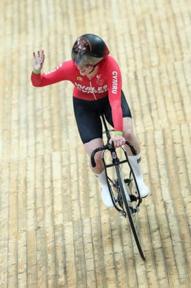 Glasgow 2026 Commonwealth Games Picture by Alex Whitehead SWpix.com - 30 07 2026 - Glasgow 2026 Commonwealth Games - Track cycling, Rad, Radsport, Bahnrad, Bahn and Para Track Cycling - Sir Chris Hoy Velodrome, Glasgow, Scotland - Women s Team Sprint Qualifying - Lowri Thomas of Wales celebrates Glasgow Sir Chris Hoy Velodrome Scotland Copyright: x xSWpix.comx(t axPhotographyxHubxLtd)xAlexxWhitehead SWpix.comx SWP-3030-16015
