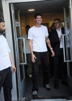 RECORD DATE NOT STATED IPA87112625 - Milan, photo by Mimmo Carriero—John Stones, defender for Manchester City and the England national team, Nationalteam arrives at Linate Airport this morning; after undergoing medical exams at Humanitas in Rozzano, he heads to CONI for a physical examination before going to the club’s headquarters to sign with Inter.  Copyright: xx xx 0863027246st