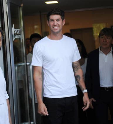 Sport Bilder des Tages RECORD DATE NOT STATED IPA87112631 - Milan, photo by Mimmo Carriero—John Stones, defender for Manchester City and the England national team, Nationalteam arrives at Linate Airport this morning; after undergoing medical exams at Humanitas in Rozzano, he heads to CONI for a physical examination before going to the club’s headquarters to sign with Inter.  Copyright: xx xx 0863027552st