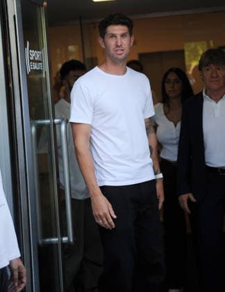 RECORD DATE NOT STATED IPA87112636 - Milan, photo by Mimmo Carriero—John Stones, defender for Manchester City and the England national team, Nationalteam arrives at Linate Airport this morning; after undergoing medical exams at Humanitas in Rozzano, he heads to CONI for a physical examination before going to the club’s headquarters to sign with Inter.  Copyright: xx xx 0863027883st