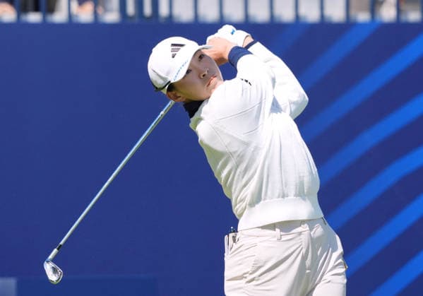 Golf: Women s British Open Hinako Shibuno of Japan plays a tee shot during the first round of the Women s British Open golf tournament on July 30, 2026, at Royal Lytham &amp; St Annes Golf Club in Lytham St Annes, England.  A14AA0005624640P