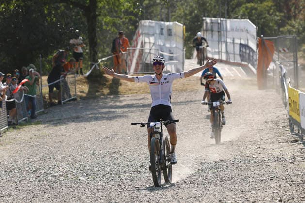 30.07.2026, Monteceneri, Monte Ceneri, 2026 UEC MTB European Championship, EM, Europameisterschaft XCC Men U23 s Final (cross country short track), Paul Schehl 2 (GER) winning the race Monteceneri Monte Ceneri Ticino Switzerland *** July 30, 2026, Monteceneri, Monte Ceneri, 2026 UEC MTB European Championship XCC Men s U23 Final, Cross-Country Short Track; Paul Schehl (GER) wins the race in Monteceneri, Monte Ceneri, Ticino, Switzerland Copyright: xJustPictures.ch FrancescoxMinghettix jp-en-FrMi-_NG_1976
