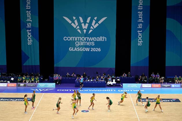 COM26 NETBALL, Jo Weston of Australia controls the ball during the Preliminary Round Pool A netball match between Australia and Northern Ireland at the Glasgow 2026 Commonwealth Games at The Hydro in Glasgow, Scotland, Thursday, July 30, 2026. ( NO ARCHIVING, EDITORIAL USE ONLY Glasgow United Kingdom  Copyright: xLUKASxCOCHx 20260731163268494080