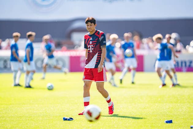 Trainingslager, FC Bayern München am 29.07.2026 in Rottach-Egern Minjae Kim *** Training Camp, FC Bayern Munich on July 29, 2026, in Rottach-Egern, Minjae Kim Copyright: xBahhoxKarax