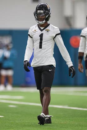 JACKSONVILLE, FL - JULY 30: Jacksonville Jaguars cornerback Montaric Brown (1) during training camp on July 30, 2026 at the Miller Electric Center in Jacksonville, Fl. (Photo by David Rosenblum Icon Sportswire) NFL, American Football Herren, USA JUL 30 Jaguars Training Camp EDITORIAL USE ONLY Icon260730225822