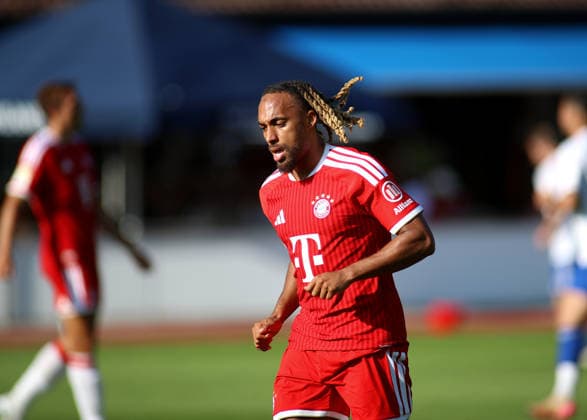 Fussball, Herren, Bundesliga, Saison 2026 2027, FC Rottach-Egern - FC Bayern München, Testspiel, Trainingslager, Rottach-Egern Sacha Boey (FC Bayern München) Kopf ,Oberkörper *** Soccer, Men s, Bundesliga, 2026–2027 Season, FC Rottach Egern vs. FC Bayern Munich, Friendly Match, Training Camp, Rottach Egern, Sacha Boey, FC Bayern Munich, Head, Upper Body