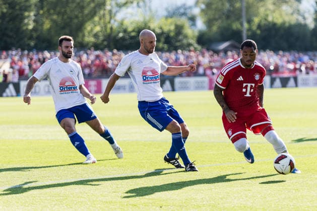 ROTTACH-EGERN, GERMANY - JULY 30: Armindo Sieb (FC Bayern Muenchen, 36) controls the ball against Markus Stoeckl (Stöckl, Stockl, FC Rottach-Egern, 2) during a friendly game between FC Rottach-Egern vs. FC Bayern Muenchen at summer trainings camp of season 2026 27 of FC Bayern Muenchen in Rottach-Egern at Stadion am Birkenmoos on July 30, 2026 in Rottach-Egern, Germany. Bavaria Germany Copyright: xSteffiexWunderlx