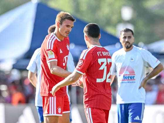 Rottach - Egern, Deutschland, 30.07.26: Joao Palhinha (FC Bayern München) and Felioe Chavez (FC Bayern München) gestikuliert, gestik waehrend des Friedly Match Spiels zwischen dem FC Rottach - Egern vs FC Bayern München im Stadion am Birkenmoos am 30. Juli 2026 in Rottach - Egern, Deutschland. (Foto von Harry Langer DeFodi Images) Rottach - Egern, Germany, 30.07.26: Joao Palhinha (FC Bayern München) and Felioe Chavez (FC Bayern München) gestures during the Friedly Match match between FC Rottach - Egern vs FC Bayern München at Stadion am Birkenmoos on July 30, 2026 in Rottach - Egern, Germany. (Photo by Harry Langer DeFodi Images) DFB DFL REGULATIONS PROHIBIT ANY USE OF PHOTOGRAPHS AS IMAGE SEQUENCES AND OR QUASI-VIDEO. (Photo by Harry Langer DeFodi Images) DFB DFL REGULATIONS PROHIBIT ANY USE OF PHOTOGRAPHS AS IMAGE SEQUENCES AND OR QUASI-VIDEO. - *** Rottach Egern, Germany, July 30, 2026: Joao Palhinha of FC Bayern Munich and Felioe Chavez of FC Bayern Munich gesticulate, gesturing during the friendly match between FC Rottach Egern and FC Bayern Munich at Stadion am Birkenmoos on July 30, 2026, in Rottach Egern, Germany. Photo by Harry Langer, DeFodi Images. Rottach Egern, Germany, July 30, 2026: Joao Palhinha of FC Bayern Munich and Felioe Chavez of FC Bayern Munich gesticulate during the friendly match between FC Rottach Egern and FC Bayern Munich at Stadion am Birkenmoos on July 30, 2026, in Rottach Egern, Germany. Photo by Harry Langer, DeFodi Images. DFB and DFL regulations prohibit any use of photographs as image sequences and or quasi-video. Photo by Harry Langer, DeFodi Images. DFB and DFL regulations prohibit any use of photographs as imSEQUENCES AND OR QUASI-VIDEO