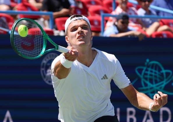 July 30, 2026, Washington, Illinois, USA: JAKUB MENSIK of Czech Republic during the match against B. Nakashima of USA in the second round of Mubadala Washington DC, USA. Washington USA - ZUMAc278 20260730_zsp_c278_008 Copyright: xMarcinxCholewinskix