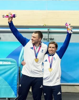Cycle Pilot Aaron Pope & Neil Fachie MBE celebrate winning gold medals in the Men s Tandem B 1000m Time Trial. Glasgow 2026 Commonwealth Games, Day Eight, Glasgow, Scotland, UK - 30 Jul 2026Glasgow Scotland United Kingdom  Copyright: xStuartxWallace Shutterstockx 17016079s