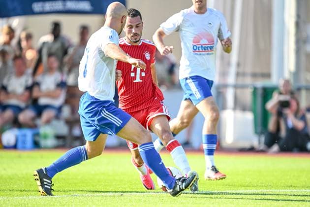 Rottach - Egern, Deutschland, 30.07.26: Markus Stoeckl (FC Rottach-Egern) aand Arijon Ibrahimovic (FC Bayern München) im Zweikampf waehrend des Friedly Match Spiels zwischen dem FC Rottach - Egern vs FC Bayern München im Stadion am Birkenmoos am 30. Juli 2026 in Rottach - Egern, Deutschland. (Foto von Harry Langer DeFodi Images) Rottach - Egern, Germany, 30.07.26: Markus Stoeckl (FC Rottach-Egern) aand Arijon Ibrahimovic (FC Bayern München) battle for the ball during the Friedly Match match between FC Rottach - Egern vs FC Bayern München at Stadion am Birkenmoos on July 30, 2026 in Rottach - Egern, Germany. (Photo by Harry Langer DeFodi Images) DFB DFL REGULATIONS PROHIBIT ANY USE OF PHOTOGRAPHS AS IMAGE SEQUENCES AND OR QUASI-VIDEO. (Photo by Harry Langer DeFodi Images) DFB DFL REGULATIONS PROHIBIT ANY USE OF PHOTOGRAPHS AS IMAGE SEQUENCES AND OR QUASI-VIDEO. - *** Rottach Egern, Germany, July 30, 2026: Markus Stoeckl of FC Rottach Egern and Arijon Ibrahimovic of FC Bayern Munich go head-to-head during the friendly match between FC Rottach Egern and FC Bayern Munich at the Birkenmoos Stadium on July 30, 2026, in Rottach Egern, Germany. Photo by Harry Langer, DeFodi Images. Rottach Egern, Germany, July 30, 2026: Markus Stoeckl of FC Rottach Egern and Arijon Ibrahimovic of FC Bayern Munich battle for the ball during the friendly match between FC Rottach Egern and FC Bayern Munich at Stadion am Birkenmoos on July 30, 2026, in Rottach Egern, Germany. Photo by Harry Langer, DeFodi Images. DFB and DFL regulations prohibit any use of photographs as image sequences and or quasi-video. Photo by Harry Langer, DeFodi Images. DFB and DFL regulations prohibit any use of photographs as imSEQUENCES AND OR QUASI-VIDEO