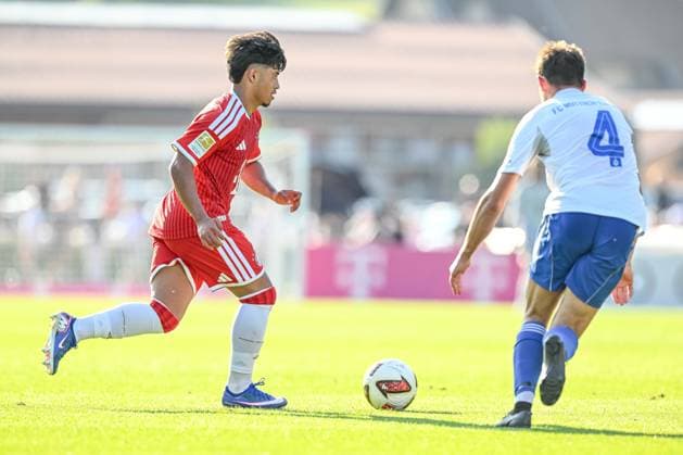 Rottach - Egern, Deutschland, 30.07.26: Maycon Cardozo (FC Bayern München) undMarinus Trettenhann (FC Rottach-Egern) im Zweikampf waehrend des Friedly Match Spiels zwischen dem FC Rottach - Egern vs FC Bayern München im Stadion am Birkenmoos am 30. Juli 2026 in Rottach - Egern, Deutschland. (Foto von Harry Langer DeFodi Images) Rottach - Egern, Germany, 30.07.26: Maycon Cardozo (FC Bayern München) undMarinus Trettenhann (FC Rottach-Egern) battle for the ball during the Friedly Match match between FC Rottach - Egern vs FC Bayern München at Stadion am Birkenmoos on July 30, 2026 in Rottach - Egern, Germany. (Photo by Harry Langer DeFodi Images) DFB DFL REGULATIONS PROHIBIT ANY USE OF PHOTOGRAPHS AS IMAGE SEQUENCES AND OR QUASI-VIDEO. (Photo by Harry Langer DeFodi Images) DFB DFL REGULATIONS PROHIBIT ANY USE OF PHOTOGRAPHS AS IMAGE SEQUENCES AND OR QUASI-VIDEO. - *** Rottach Egern, Germany, July 30, 2026: Maycon Cardozo of FC Bayern Munich and Marinus Trettenhann of FC Rottach Egern battle for the ball during the friendly match between FC Rottach Egern and FC Bayern Munich at the Stadion am Birkenmoos on July 30, 2026 in Rottach Egern, Germany. Photo by Harry Langer, DeFodi Images. Rottach Egern, Germany, July 30, 2026: Maycon Cardozo of FC Bayern Munich and Marinus Trettenhann of FC Rottach Egern battle for the ball during the friendly match between FC Rottach Egern and FC Bayern Munich at Stadion am Birkenmoos on July 30, 2026 in Rottach Egern, Germany. Photo by Harry Langer, DeFodi Images. DFB and DFL regulations prohibit any use of photographs as image sequences and or quasi-video. Photo by Harry Langer, DeFodi Images. DFB and DFL regulations prohibit any use of photographs as imSEQUENCES AND OR QUASI-VIDEO