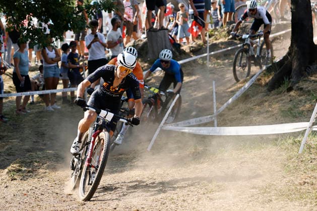 30.07.2026, Monteceneri, Monte Ceneri, 2026 UEC MTB European Championship, EM, Europameisterschaft XCC Men U23 s Final (cross country short track) Thibaut Francois Baudry 1 (ESP), Rens Teunissen Van Manen 3 (NED) Monteceneri Monte Ceneri Ticino Switzerland *** July 30, 2026, Monteceneri, Monte Ceneri, 2026 UEC MTB European Championship XCC Men U23 Final, cross-country short track: Thibaut François Baudry (1st, ESP), Rens Teunissen van Manen (3rd, NED), Monteceneri, Monte Ceneri, Ticino, Switzerland Copyright: xJustPictures.ch FrancescoxMinghettix jp-en-FrMi-_NG_1829