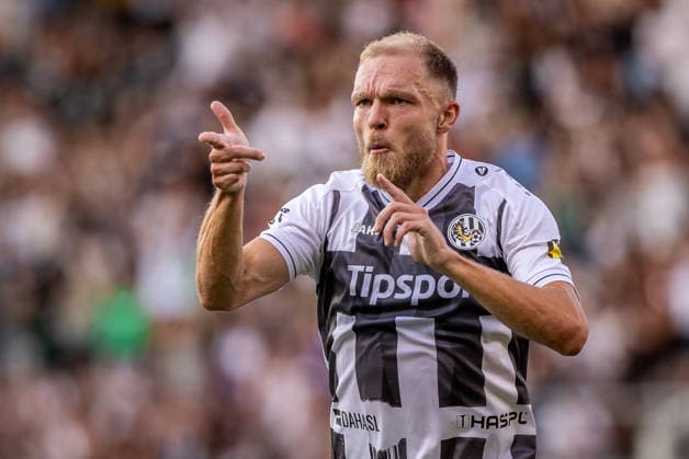 HRADEC KRALOVE - TROMSO Mick Van Buren of Hradec celebrates a goal during the second leg of second qualifying round of UEFA Europa league football match between FC Hradec Kralove and Tromso IL at the Malsovicka Arena Stadium. Hradec Kralove, Czechia, July 30, 2026. Photo by Branislav Racko Copyright: xx 080A8023